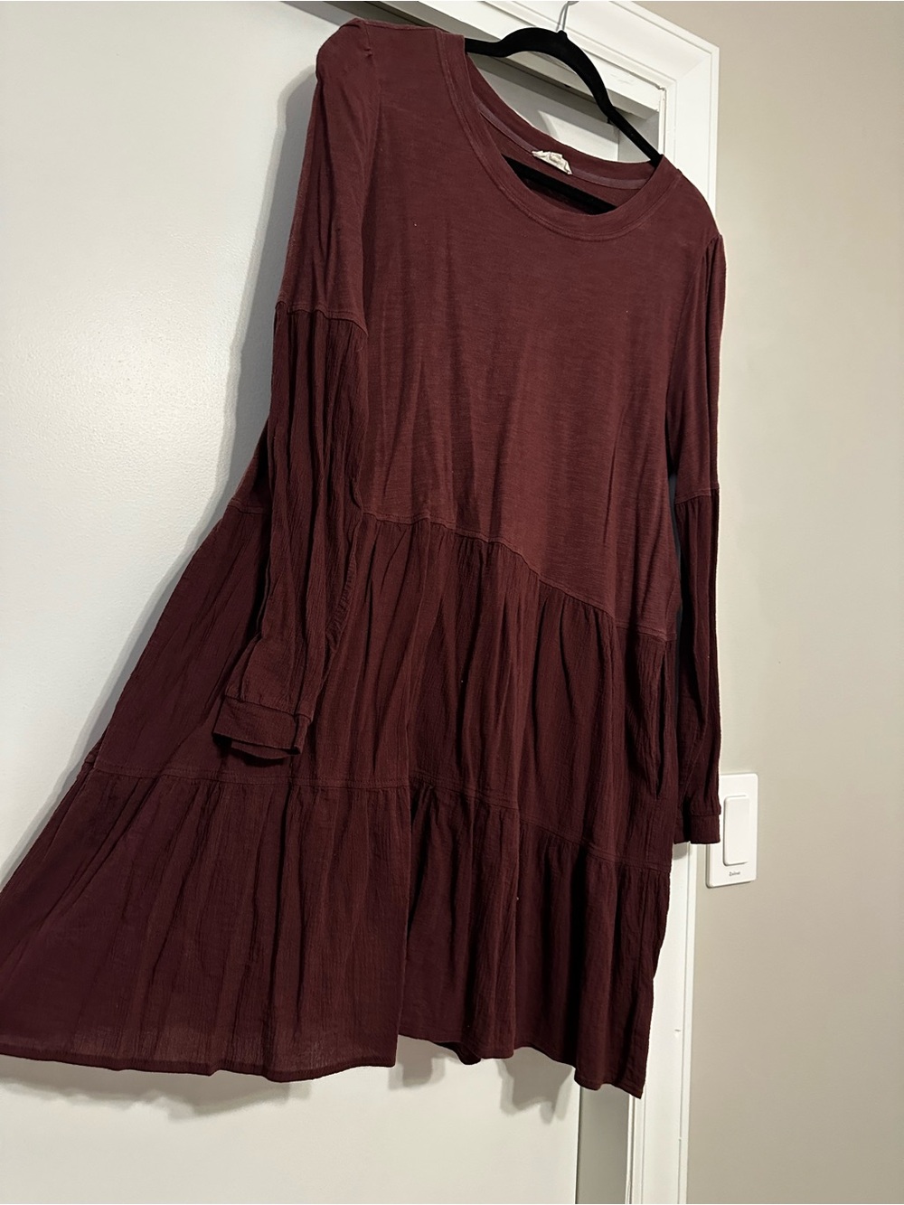 Burgundy tiered dress - size large